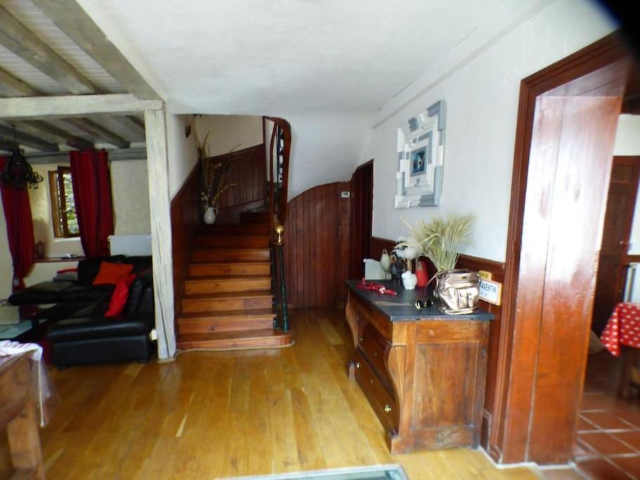 Maison Familiale Pour 8 Saint-Aventin Ngoại thất bức ảnh